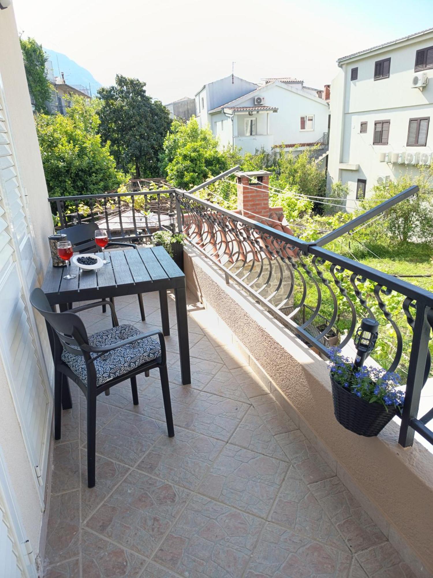 Apartman Komadina Hotel Makarska Exterior photo